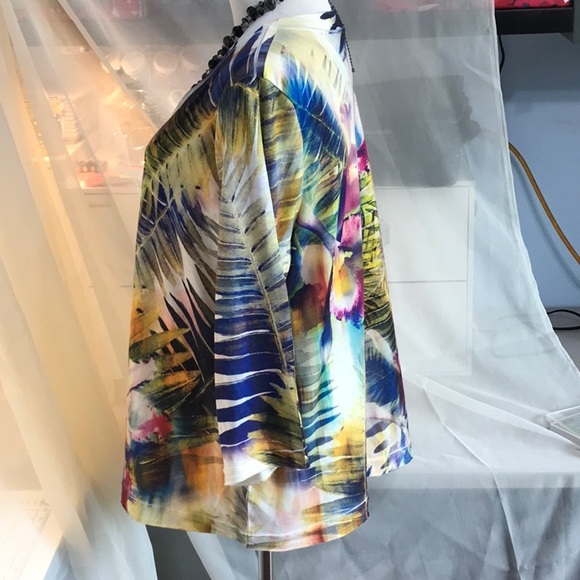 Chico’s size 3 top - Picture 2 of 5